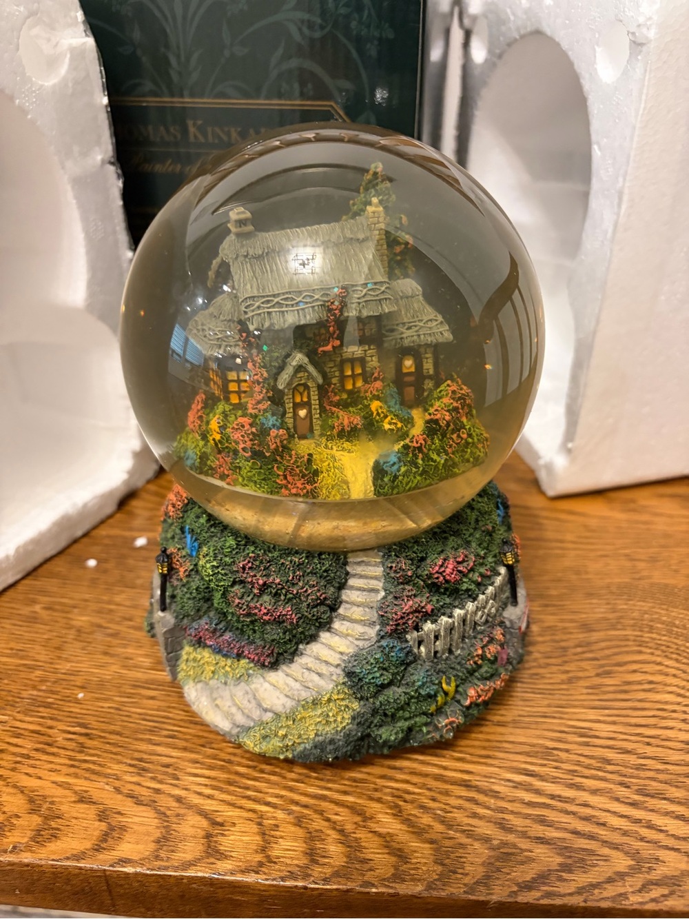 Thomas Kinkade Julianne's Cottage Musical Snow Globe - Light Up - Vintage W/ Box
